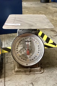 lot 7-726 image: Scale