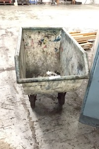 lot 6-730 image: Plastic Bin