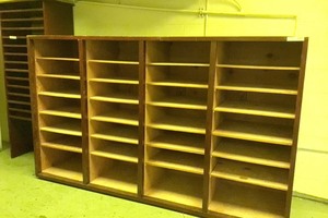 lot 5-748 image: Wood Shelf