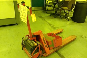 lot 6-749 image: Pallet Jack