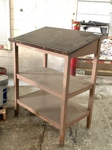 lot 5-738 image: Podium