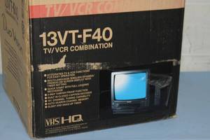 lot 38 image: VINTAGE - IN BOX Sharp 13 Color CRT TV Television & VCR Combo - Model 13VT-F40 Duo Vision