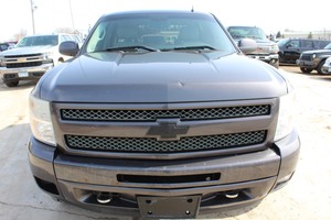 lot 22 image: 2010 Chevrolet Silverado 1500 LT Crew Cab 4x4 - 2 Owners -