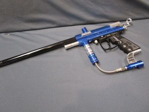 lot 59 image: Spyder Paintball Gun