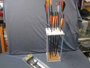 lot 74 image: Quiver & Arrows