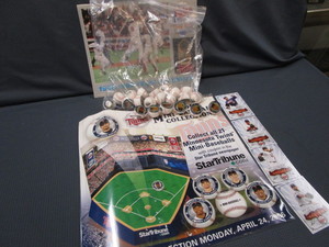 lot 122 image: MN Twins Mini BB Collection