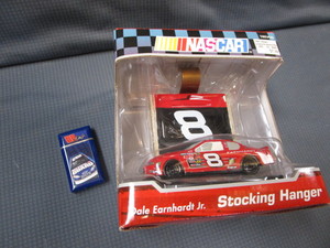 lot 128 image: Earnhardt Hanger & Ornament