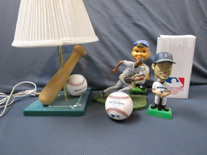 lot 143 image: Baseball Lamp & Nodders