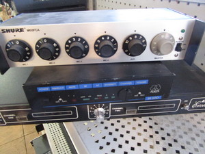 lot 169 image: Electronics - Mic Mixer