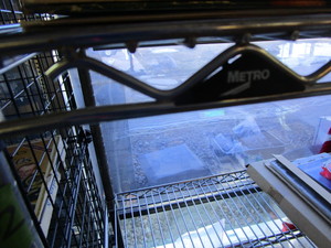 lot 202 image: Metro Shelf