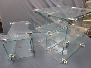 lot 48 image: Glass Display Shelving