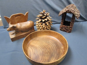 lot 92 image: Myrtle Wood, Setabouts