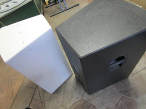 lot 212 image: Speakers