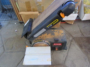 lot 230 image: Belt  Disc Sander