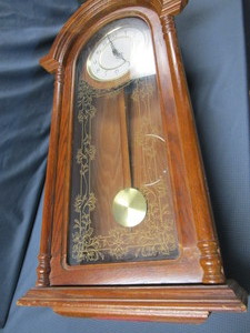 lot 215 image: Wall Clock