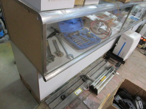 lot 316 image: Showcases