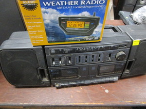 lot 326 image: Weather Radio, Boombox