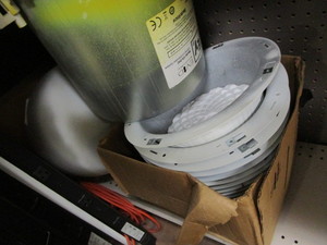 lot 399 image: Speaker