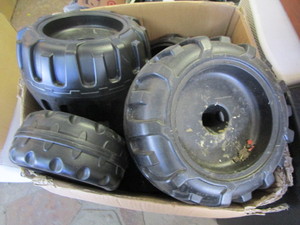 lot 419 image: Power Wheels
