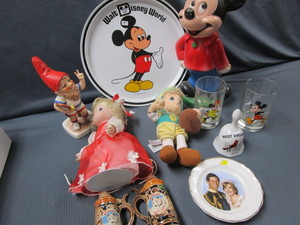 lot 447 image: Disney, Mickey, PM