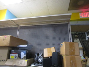 lot 498 image: Shelving Units