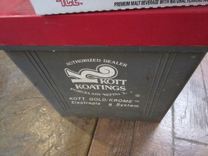lot 510 image: Contico Tool Trunk