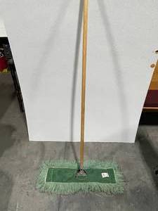 Commercial Dust Mop