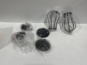2 Wall Lights