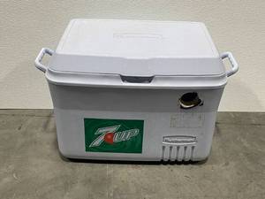 Rubbermaid Cooler