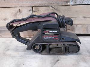 lot 19 image: SearsCraftsman Belt sander 3 x 21 4.7 amp