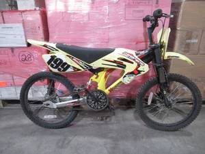 lot 38 image: TRAVIS PASTRANAS XGAMES MOTOBIKE PREFECT FOR PINT-SIZED DAREDEVILS - well used