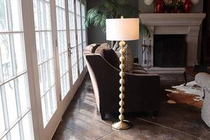 lot 48 image: Decor Therapy PL3892 Floor Lamp, 16.14x16.14x59, Brushed Brass