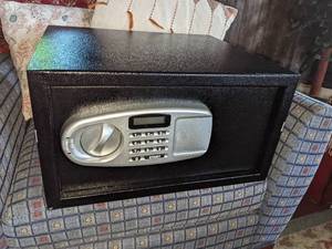 lot 64 image: VEVOR Security Safe 1.2 Cubic Feet Electronic Safe Box with Electronic Code Lock