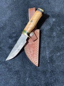 Custom Damascus Steel Knife