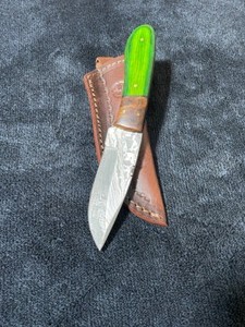 Custom Damascus Steel Knife