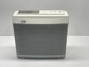 lot 6 image: Hunter Household Air Purifier