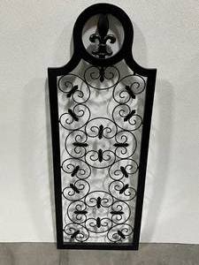 lot 13 image: Wall Decor
