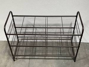 lot 14 image: Shoe Rack