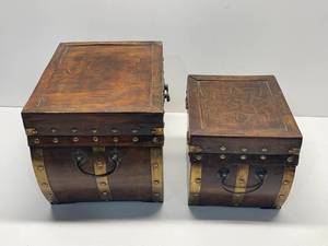 lot 18 image: Decorative Wooden Boxes