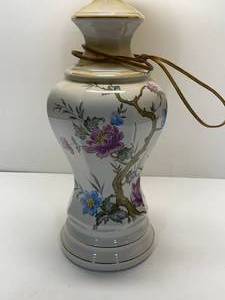 lot 20 image: Decorative Lamp