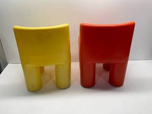 lot 33 image: Little Tikes Childrens Chairs