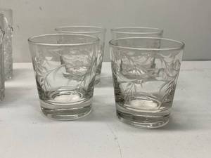 lot 41 image: Large Variety of Crystal Dishware