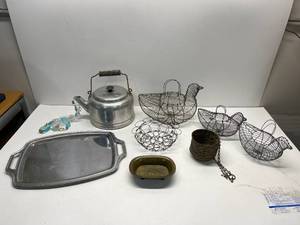 lot 48 image: Vintage Housewares