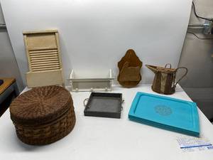 lot 53 image: Assorted Housewares