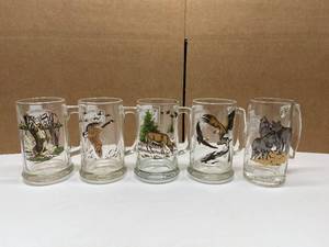 lot 68 image: Schmidt Beer Part of Collectible Series Glasses