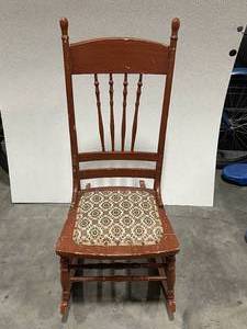 lot 71 image: Vintage Rocking Chair