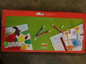 Color-Your-Own Santas Workshop Large - Mondo Llama  (good condition) review all pictures