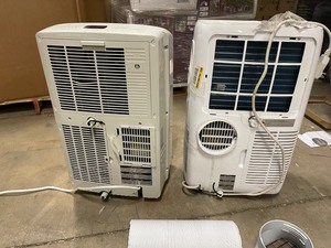 Lot of 2 LG AIR CONDITIONERS ONE MISSING PCS BOTH IN WORKING CONDITION CUSTOMER RETURNS SEE PICTURES