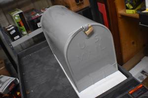 XL Mail box