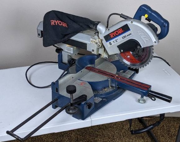 Ryobi TSS200 8.5 220mm Sliding Compound Miter Saw Primo Owatonna Leather Recliners Miter Saw Toro Snowthrower Garage Door Opener Stihl Weber Craftsman Sterling Silver Live Plants African Art Surgical ...